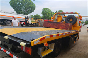 依安附近拖车电话号码服务